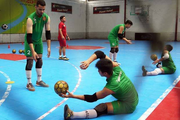 Manfaat Penting Pemanasan Sebelum Bermain Futsal