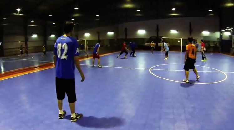 Waspadai Bahaya Bermain Futsal Pada Malam Hari