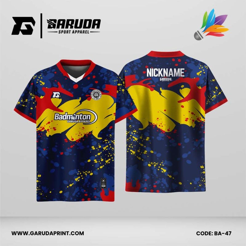 Jersey Badminton Dominasi Biru Navy dengan Kombinasi Merah–Kuning dan Motif Splash Art Code BA-47