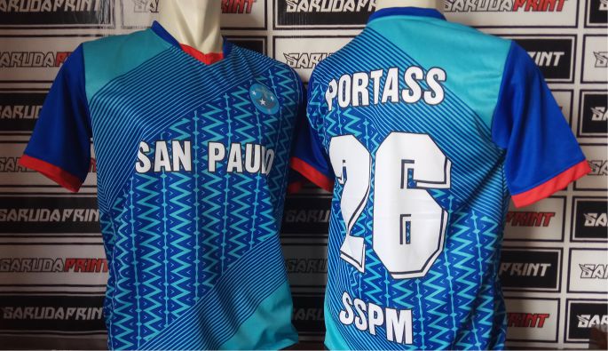 Jersey Futsal San Paulo Tampil Segar dengan Motif Biru Tosca dan Detail Merah