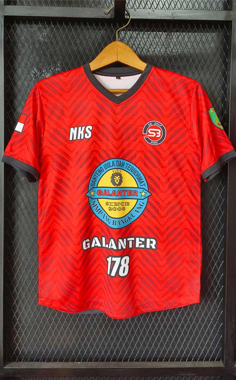 Jersey-SB-Grub-Tampil-Berani-dengan-Warna-Merah-dan-Detail-Sponsor-Galanter-3