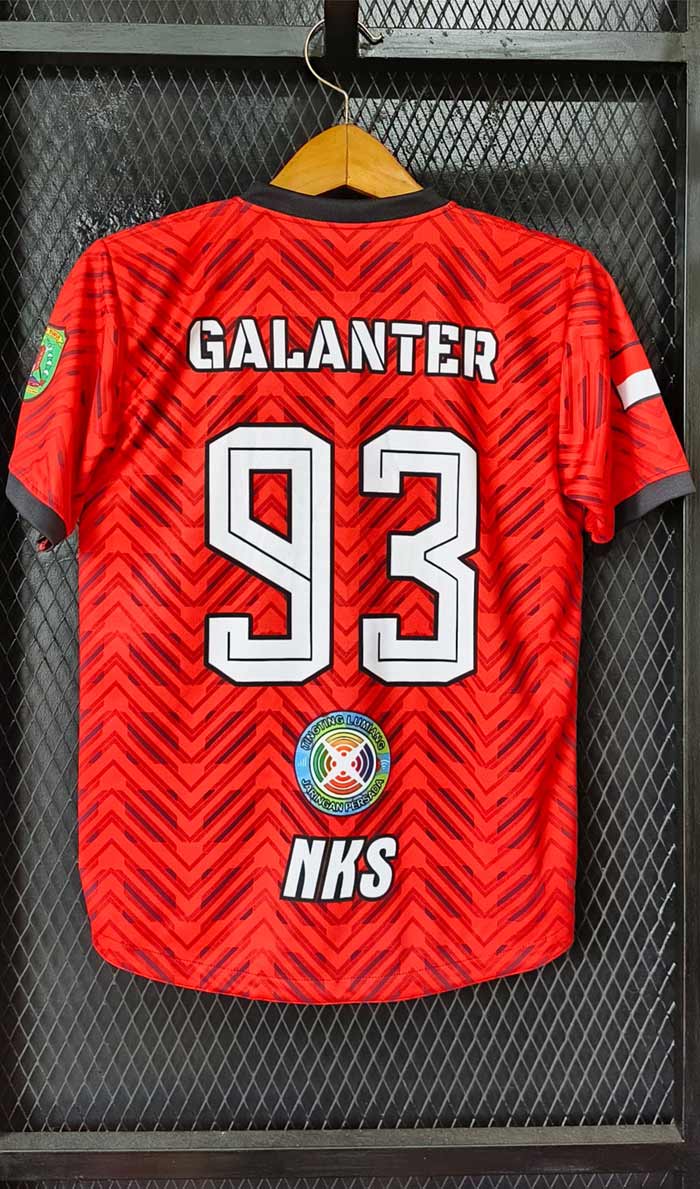 Jersey-SB-Grub-Tampil-Berani-dengan-Warna-Merah-dan-Detail-Sponsor-Galanter-3