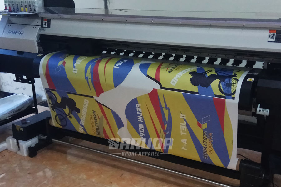 Jersey Sepeda Pertamina Aviation Tampil Cerah dengan Motif Grafis Dinamis
