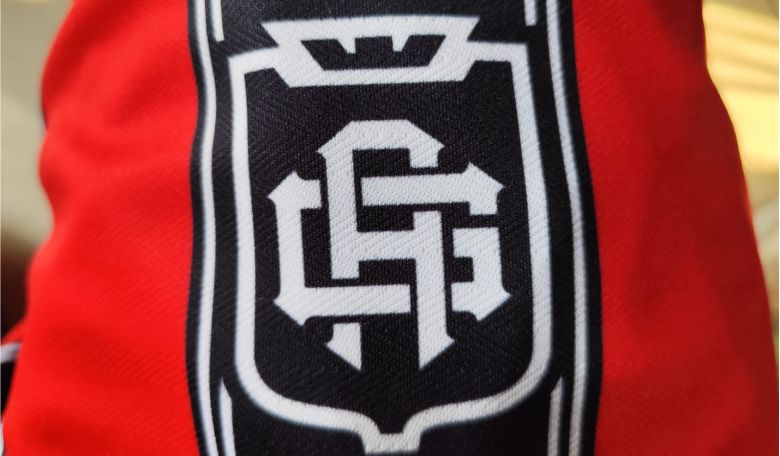 Material Logo Jersey 8